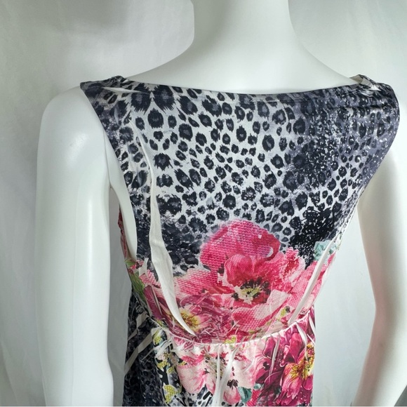 Kiara Sleeveless V-Neck Leopard Print & Floral Dress - Picture 4 of 6